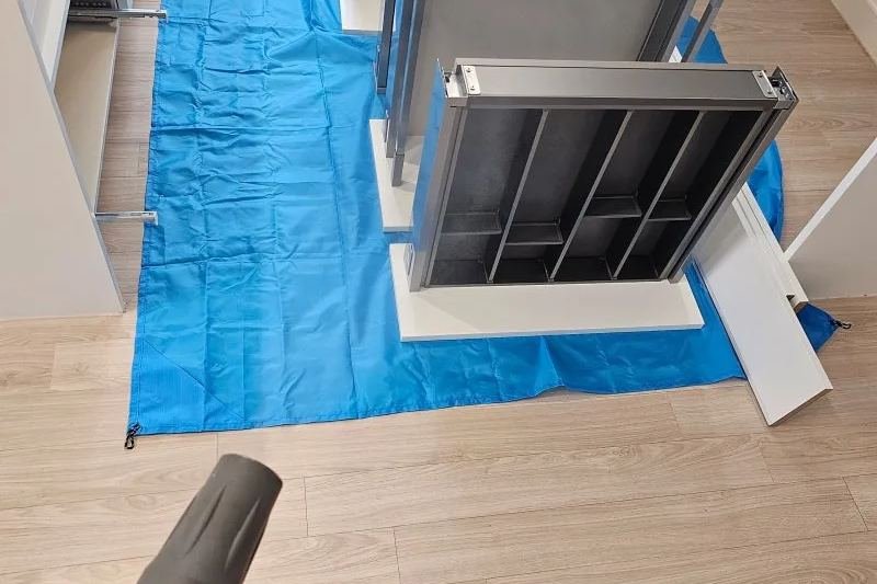새집증후군 시공 전 꺼내 둔 서랍과 송풍기